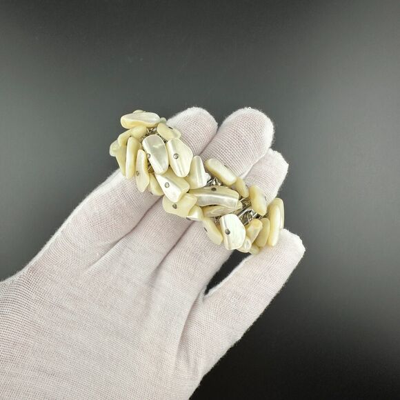Vintage Cha Cha Mother Of Pearl Chips Bead Expandable Bracelet Signed Japan JSFK - Picture 5 of 9